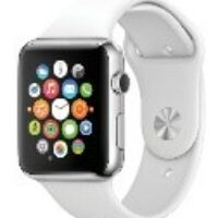 Heute gab es mal wieder ein Apple Event, welches im Fokus der neuen Apple Watch stand. Erstmals sprach Thomas Cook nun auch von Preisen. Wer eine Smartwatch des iPhone Herstellers sein eigenen nennen will, muss bei der günstigsten Variante 349 Dollar einplanen (Apple Watch Sport), was in Deutschland voraussichtlich bei 399 Euro enden wird. Wer eher auf Luxus bei der Uhr steht, kann schonmal sein Sparschwein plündern. Knapp 11.000 Euro fallen hier voraussichtlich in Deutschland an. Die Preise ergeben sich je nach Materialwahl und Wahl der Größe. Weitere Infos zur Apples Smartwatch gibt es hier: http://www.apple.com/de/watch/. Neben der Apple Watch wurden dann noch komplett neue Modelle das MacBook vorgestellt,