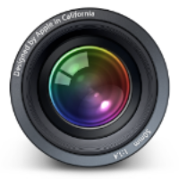 Mit großem Tamtam hat Apple auf einer Keynote im Sommer 2014 angekündigt, dass die Tage für iPhoto und Aperture in Zukunft gezählt sind. Nachfolger wird die Hauseigene Anwendung “Fotos” werden. Viele Monate sind dann nun seit der Ankündigung vergangen bis nun vor wenigen Tagen eine neue öffentliche Betaversion von Mac OS X in Version 10.10.3 erschienen ist, in der nun auch erstmals die neue Anwendung “Fotos” mit installiert wird. Apple erspart dadurch zwar den doch sehr kopflastigen Spagat (Ironie!) zwischen der Bildbearbeitung unter iOS und der Bildbearbeitung am Mac mit iPhoto oder Aperture, streicht im selben Zug aber auch sämtliche Vorteile einer professionellen Bildverwaltung die bisher Aperture geliefert hat, inkl. dem Workflow den man als Apple-Jünger gewohnt ist. Ein für mich ziemlich erschreckender Schritt, da dies mitunter auch in meinem Fall bedeutet, dass “Aperture” eines Tages seinen Geist aufgeben wird und ich mich mit einer komplett neuen Software beschäftigen darf. […]