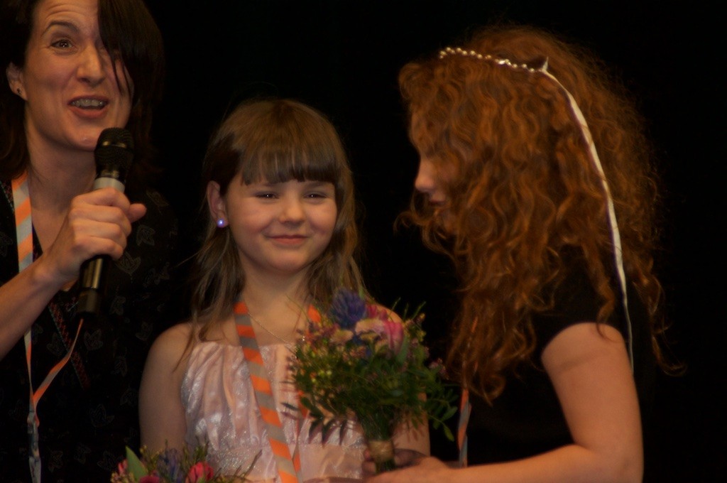 Astrid Lövgren und Lilly Brown (r.)